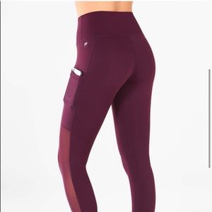 Fabletics high waisted Capri - burgundy mila